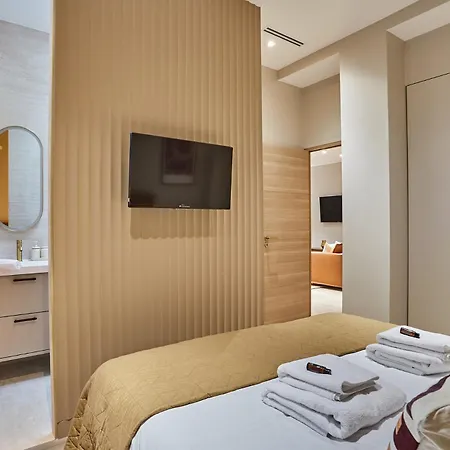 Center Of By Prestige Apartment *