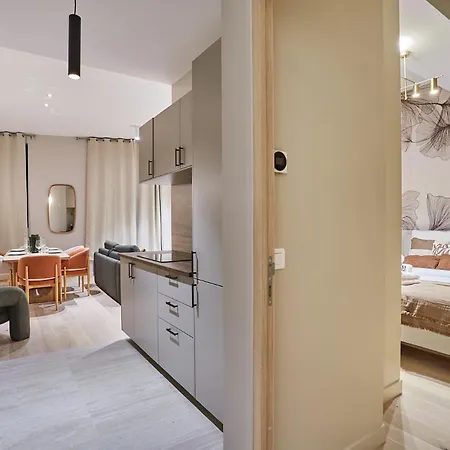 Center Of By Prestige * Paris