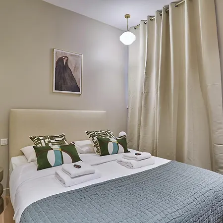 Center Of By Prestige Paris