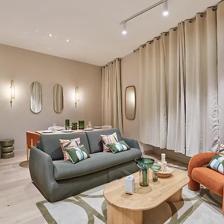 Center Of By Prestige Paris